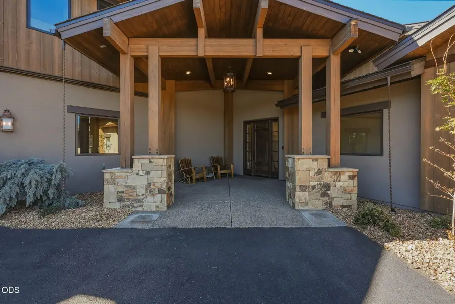 4655 SW Loma Linda Drive, Redmond, OR 97756 - #2