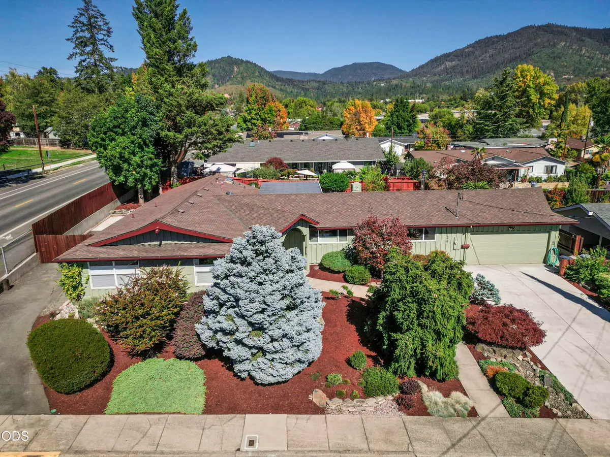 734 NW Midland Avenue, Grants Pass, OR 97526 - #1