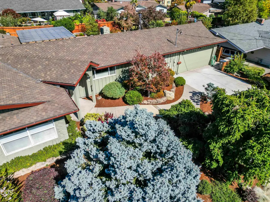 734 NW Midland Avenue, Grants Pass, OR 97526 - #3