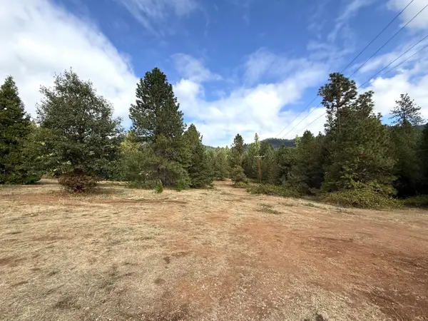 6400 Tunnel Loop Road, Grants Pass, OR 97526