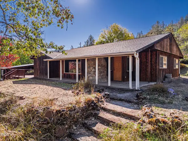 4754 Glen Echo Way, Central Point, OR 97502