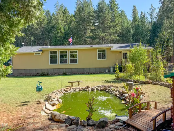 102 Briar Lane, Selma, OR 97538