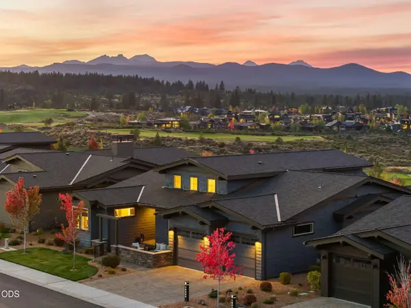 19355 Alianna Loop, Bend, OR 97702