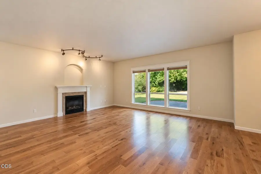 3631 Creek View Drive, Medford, OR 97504 - #3