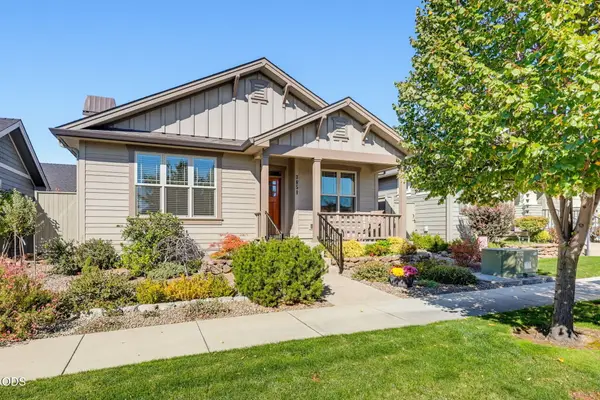 3851 Sunleaf Avenue, Medford, OR 97504
