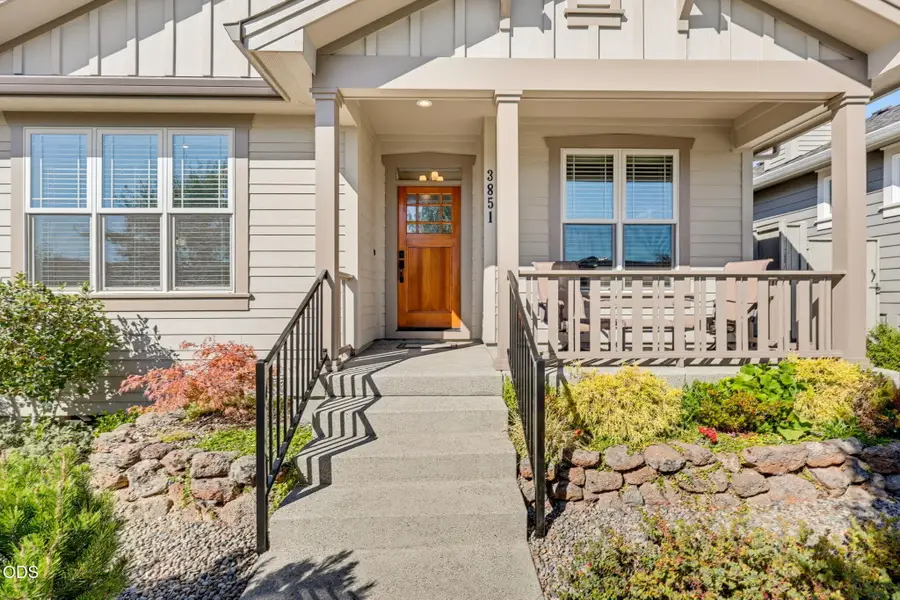 3851 Sunleaf Avenue, Medford, OR 97504 - #2
