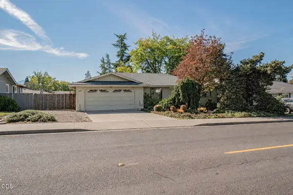 1546 Roberts Road, Medford, OR 97504