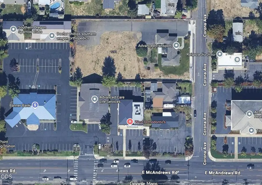 1233 Corona Avenue, Medford, OR 97504 - #2