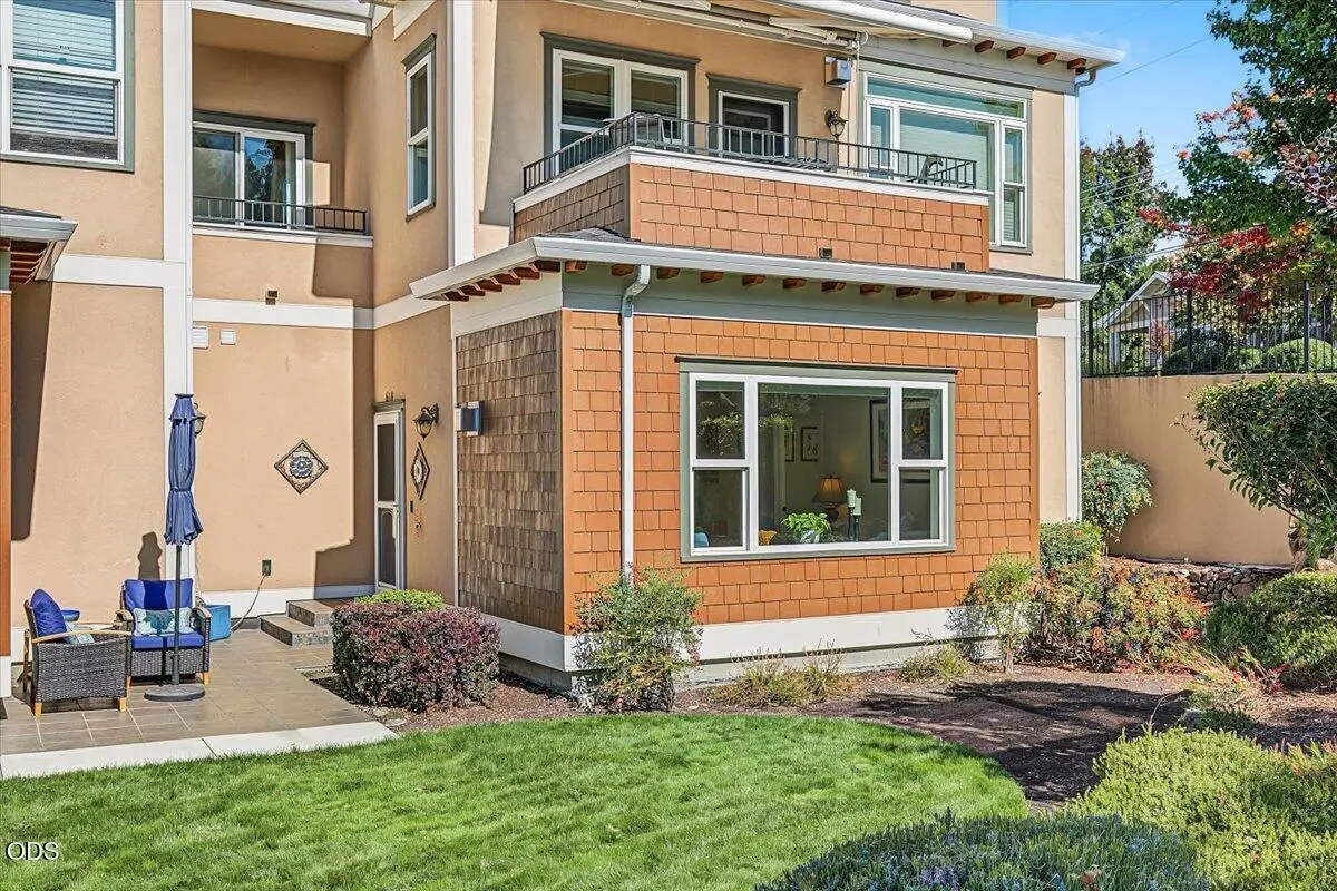 618 Fair Oaks Court, Ashland, OR 97520 - #1