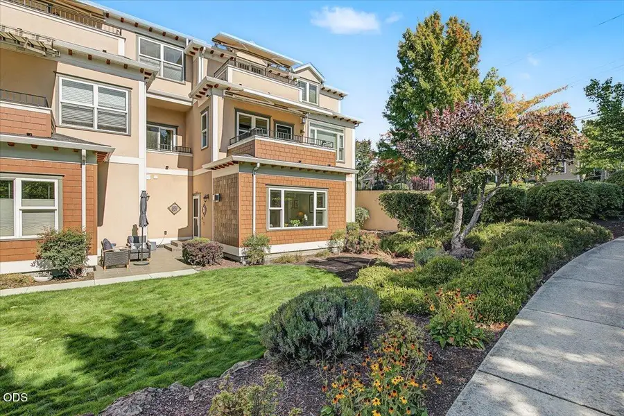 618 Fair Oaks Court, Ashland, OR 97520 - #2