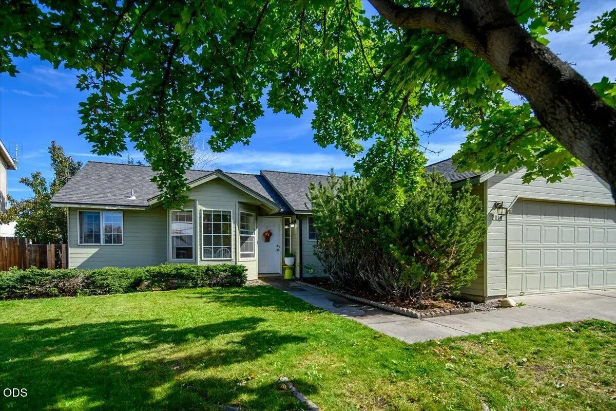 2014 SW 30th Street, Redmond, OR 97756 - #1