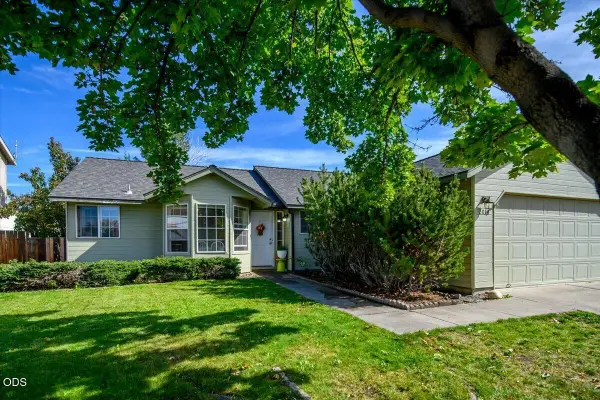 2014 SW 30th Street, Redmond, OR 97756