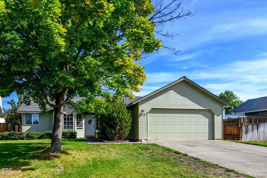 2014 SW 30th Street, Redmond, OR 97756 - #2