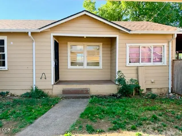 2922 Walnut Avenue, Grants Pass, OR 97527 - #3