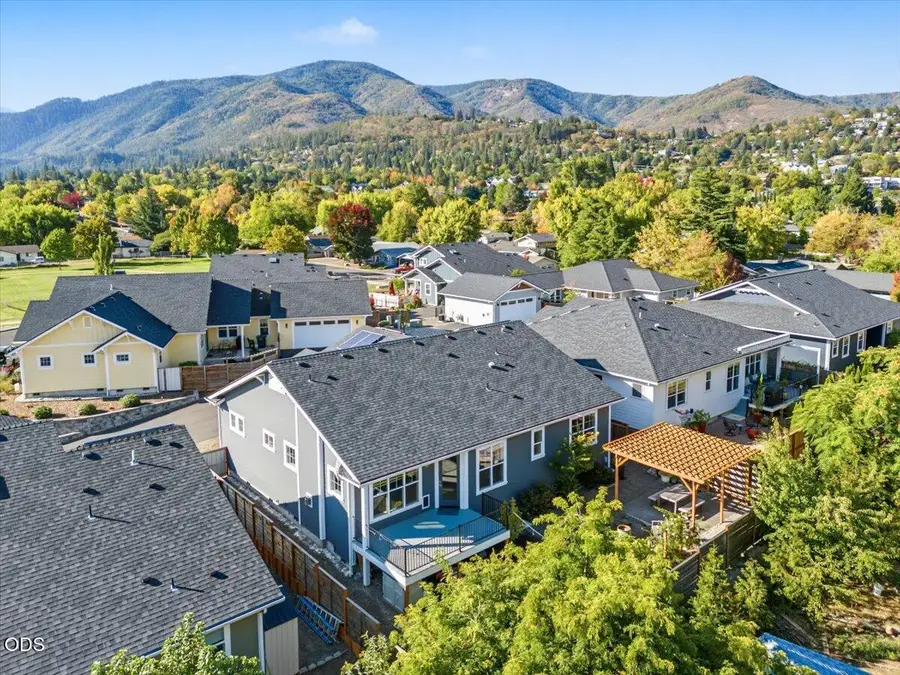 143 Randy Street, Ashland, OR 97520 - #3