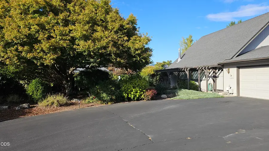 1905 SW Colorado Lane, Grants Pass, OR 97527 - #3