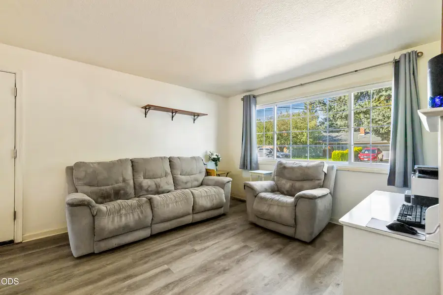 4331 Gary Street, Klamath Falls, OR 97603 - #3