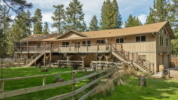 14590 Mountain View Loop, Sisters, OR 97759