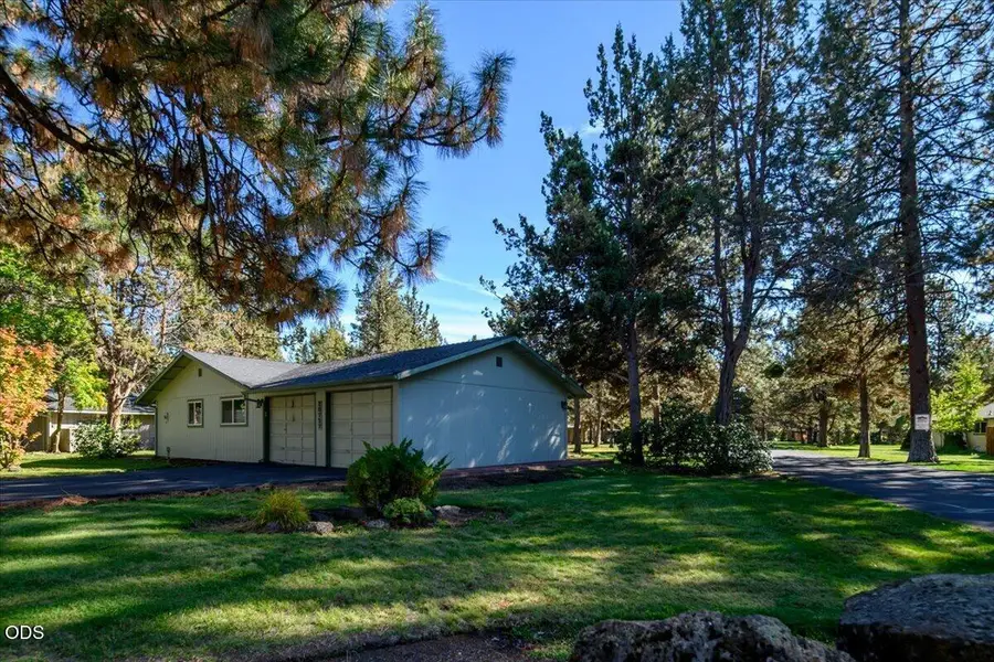 20757 Saint George Court, Bend, OR 97702 - #2