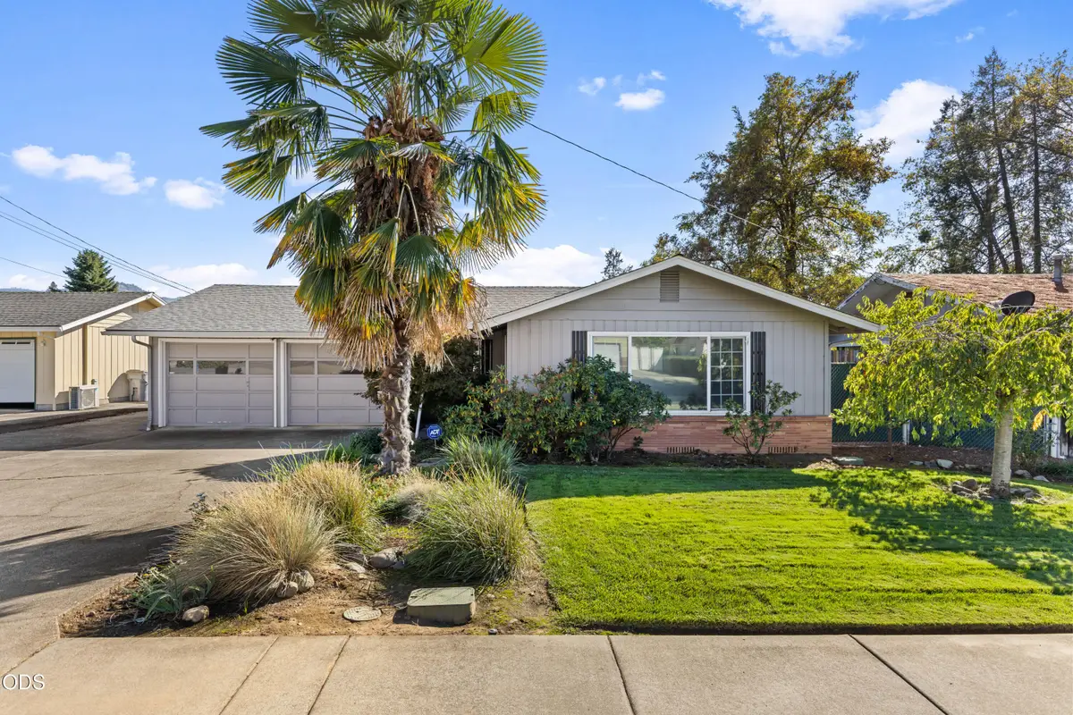 241 NE Savage Street, Grants Pass, OR 97526 - #1
