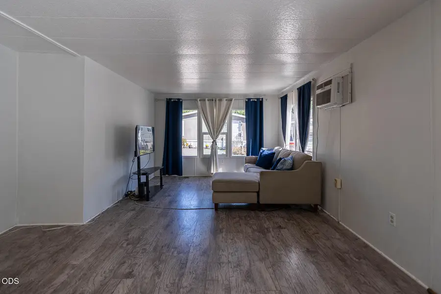 1246 2nd Avenue #7, Gold Hill, OR 97525 - #3