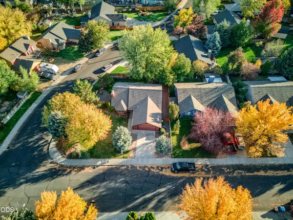 2120 NW Ivy Avenue, Redmond, OR 97756