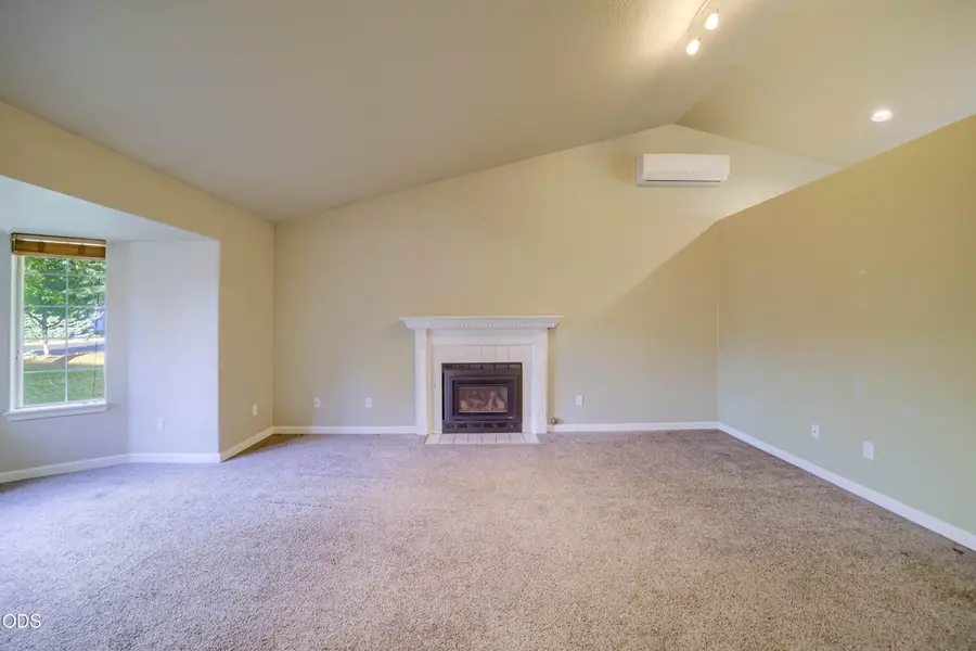2120 NW Ivy Avenue, Redmond, OR 97756 - #3