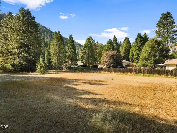 Address Withheld By Seller, Grants Pass, OR 97527