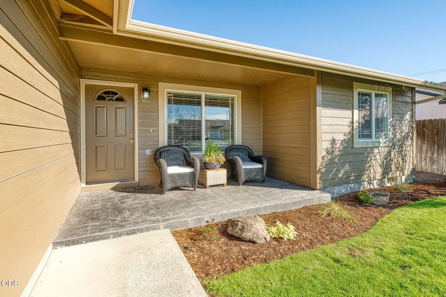2142 NE Wolverine Loop, Prineville, OR 97754 - #2