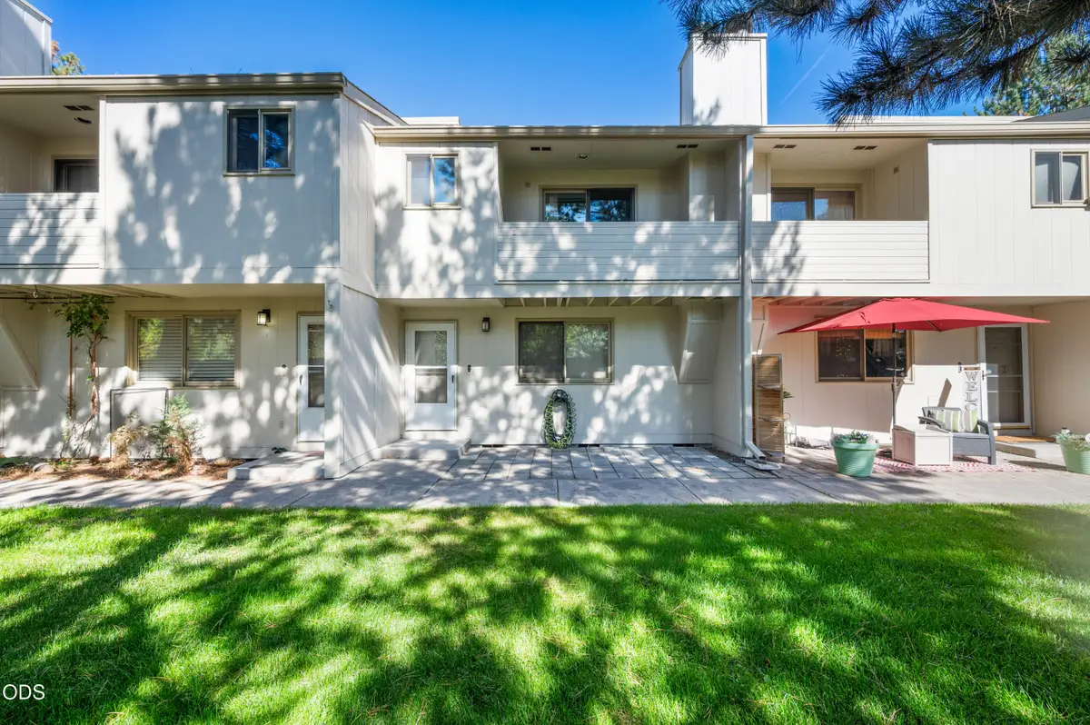 1050 NE Butler Market #APT 3, Bend, OR 97701 - #1