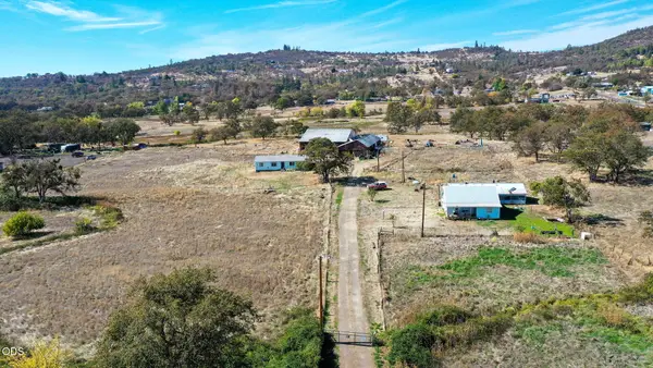 12231 Highway 62, Eagle Point, OR 97524