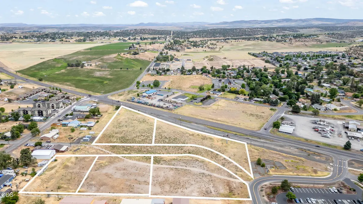 NE Hwy 97 Tl 400-404, Madras, OR 97741 - #1