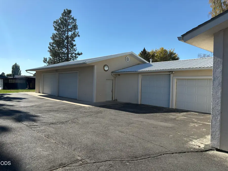 5220 Harlan Drive, Klamath Falls, OR 97603 - #2