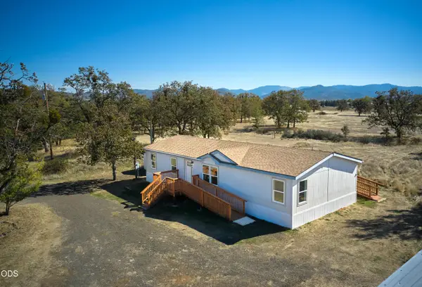 811 Riley Road, Eagle Point, OR 97524