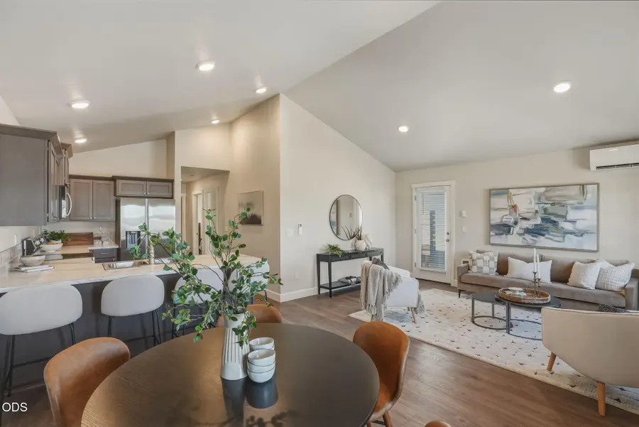 4123 SW Pumice Avenue #102, Redmond, OR 97756 - #3