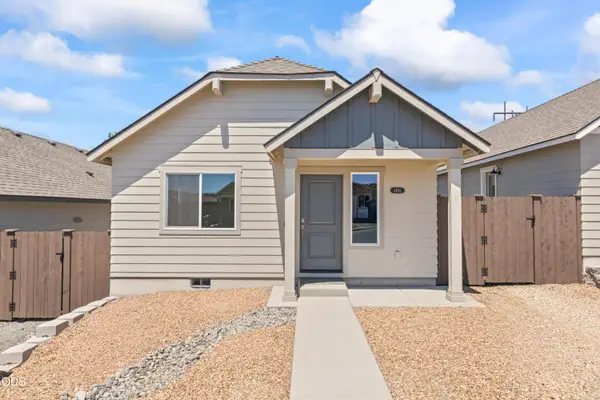 4032 SW Obsidian Place #135, Redmond, OR 97756