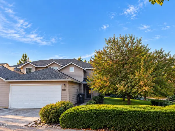 1295 NE Purcell Boulevard #1C, Bend, OR 97701