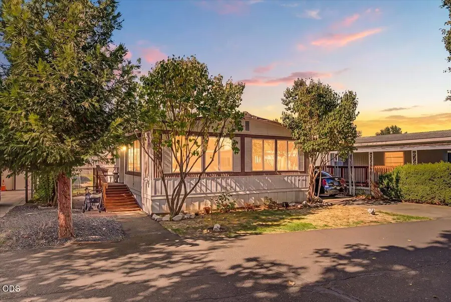 335 Beechwood Drive, Grants Pass, OR 97526 - #2
