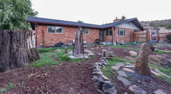 2455 Redwood Drive, Klamath Falls, OR 97601