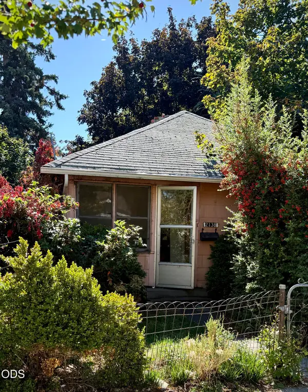 2138 Vine Avenue, Klamath Falls, OR 97601