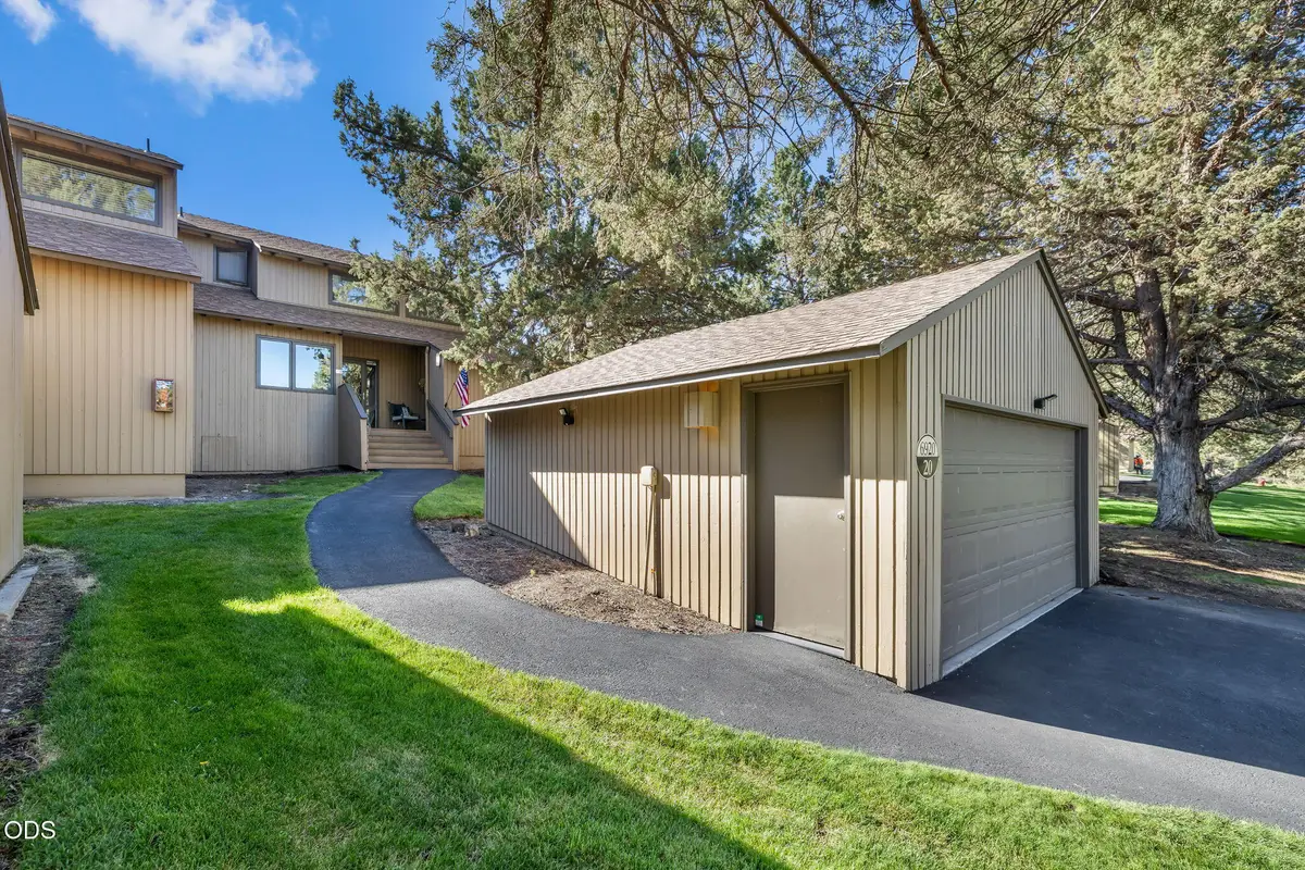 6920 Robin Court, Redmond, OR 97756 - #1