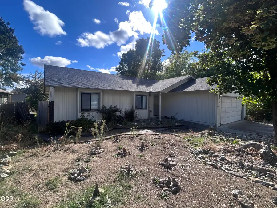 583 Snowy Butte Lane, Central Point, OR 97502 - #2
