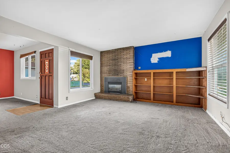 1020 Oak Street, Central Point, OR 97502 - #3