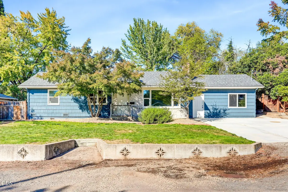 1617 Stratford Avenue, Medford, OR 97504 - #1