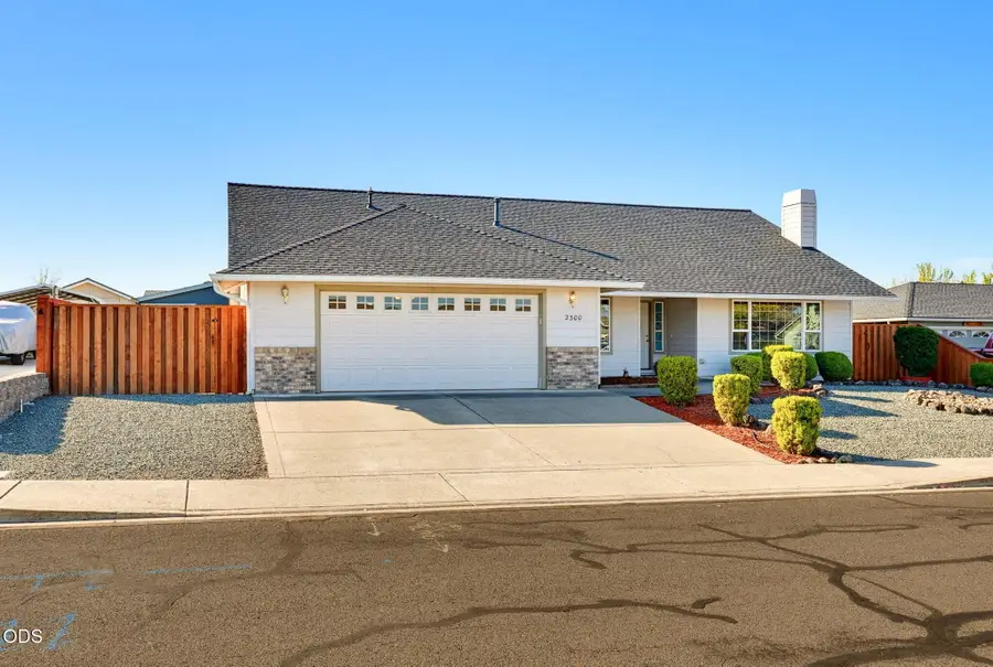 2300 Savannah Drive, Central Point, OR 97502 - #2
