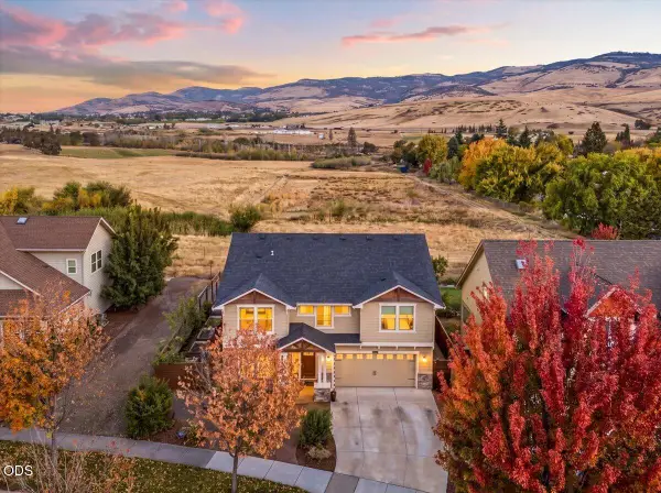 425 W Nevada Street, Ashland, OR 97520