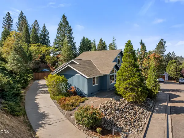227 Sapphire Court, Grants Pass, OR 97527