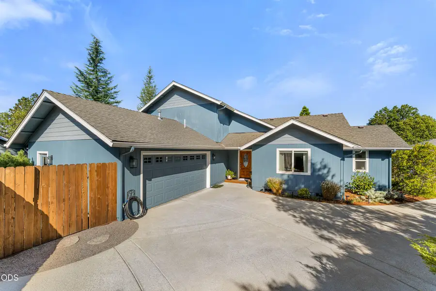 227 Sapphire Court, Grants Pass, OR 97527 - #2