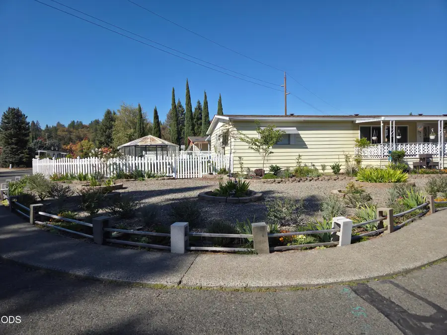 1094 Lee Roze Lane, Grants Pass, OR 97527 - #2