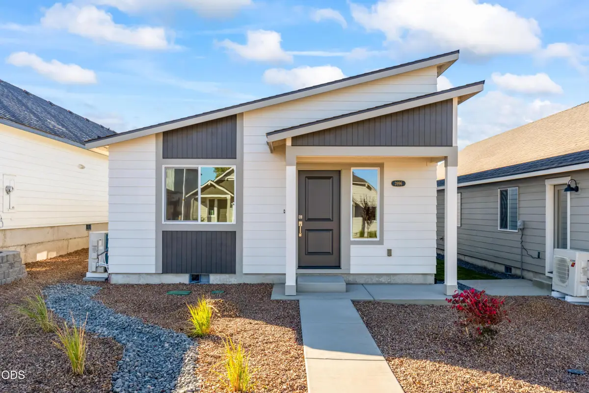 3996 SW Obsidian Place #138, Redmond, OR 97756 - #1